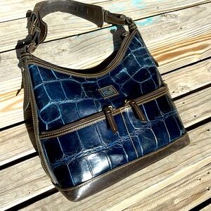 Dooney& Bourke navy blue patent leather hobo bag